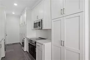 2575 Peachtree Rd NE, Atlanta, GA 30305 - Photo 16