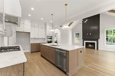 4860 Grandview Court, Flowery Branch, GA 30542 - Photo 14