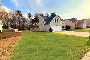 227 Millstone Dr, Hampton, GA 30228 - Photo 2
