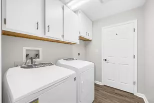 250 W Peachtree St, Norcross, GA 30071 - Photo 38