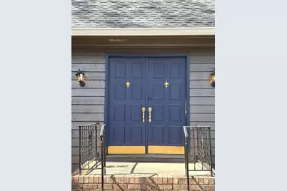 2305 Eastgate Drive SW, Snellville, GA 30078 - Photo 2