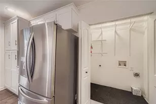 1688 Oak Knoll Cir SE, Atlanta, GA 30315 - Photo 10