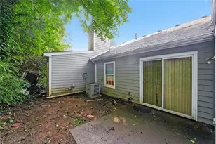 5354 Cherry Wood Dr, Stone Mountain, GA 30083 - Photo 14