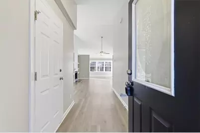 875 Oaklen View Drive, Sugar Hill, GA 30518 - Photo 4