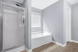 6297 Polar Fox Ct, Riverdale, GA 30296 - Photo 8