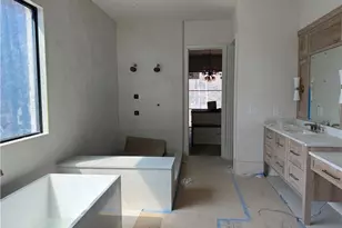 4585 Mystic Dr NE, Atlanta, GA 30342 - Photo 16