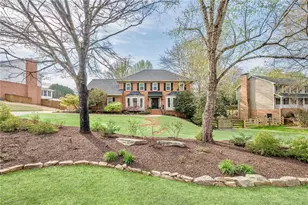 220 Saddle Lake Dr, Roswell, GA 30076 - Photo 2