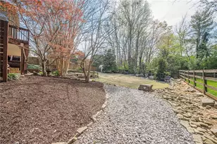 220 Saddle Lake Dr, Roswell, GA 30076 - Photo 68