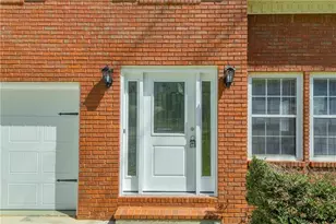 4605 Creek Bluff Dr, Sugar Hill, GA 30518 - Photo 4