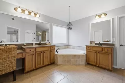 7630 Tenspeed Court, Flowery Branch, GA 30542 - Photo 32
