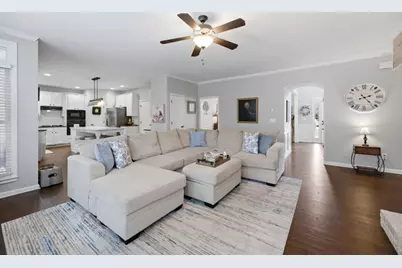 7630 Tenspeed Court, Flowery Branch, GA 30542 - Photo 8