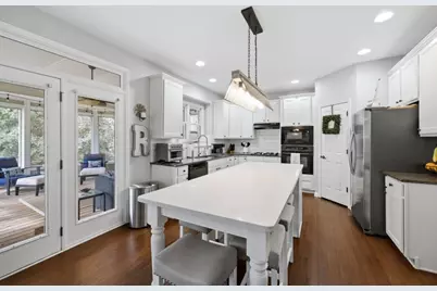 7630 Tenspeed Court, Flowery Branch, GA 30542 - Photo 10