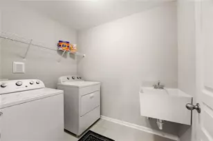 8320 Village Pl, Suwanee, GA 30024 - Photo 42