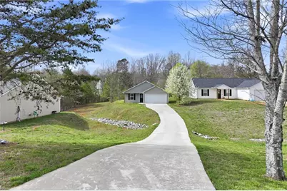 550 Cypress Drive, Mount Airy, GA 30563 - Photo 2
