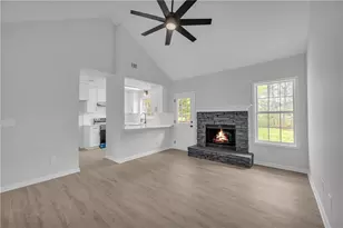 301 Jonaquil Ave, Auburn, GA 30011 - Photo 14