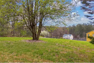 301 Jonaquil Avenue, Auburn, GA 30011 - Photo 6