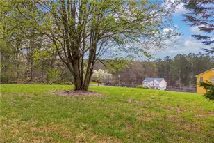 301 Jonaquil Ave, Auburn, GA 30011 - Photo 6