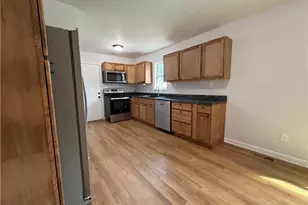 3662 Lakeview Dr, Gainesville, GA 30501 - Photo 18
