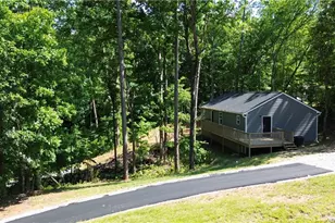 3662 Lakeview Dr, Gainesville, GA 30501 - Photo 1