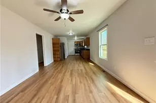 3662 Lakeview Dr, Gainesville, GA 30501 - Photo 14