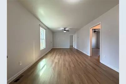 3662 Lakeview Drive, Gainesville, GA 30501 - Photo 12