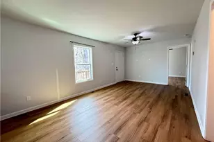 3662 Lakeview Dr, Gainesville, GA 30501 - Photo 10