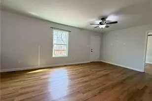3662 Lakeview Dr, Gainesville, GA 30501 - Photo 12
