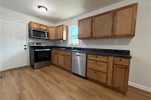 3662 Lakeview Dr, Gainesville, GA 30501 - Photo 16