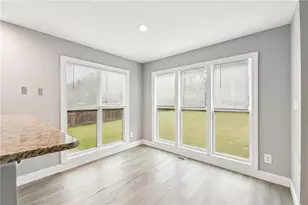 531 Shyrewood Dr, Lawrenceville, GA 30043 - Photo 12