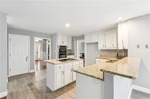 531 Shyrewood Dr, Lawrenceville, GA 30043 - Photo 8