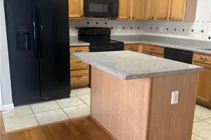 2762 Parkway Cove, Lithonia, GA 30058 - Photo 2