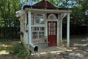 224 Hillcrest Dr, Calhoun, GA 30701 - Photo 6