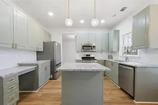 1578 Ridge Point Dr, Lawrenceville, GA 30043 - Photo 2