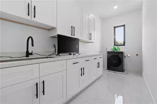 556 Versailles Dr, Auburn, GA 30011 - Photo 34