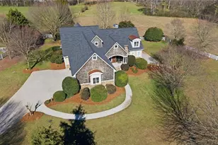 220 McKenzie Bridge Rd, Carrollton, GA 30116 - Photo 2