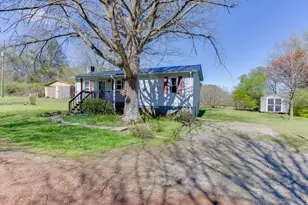 698 Melinda Dr, Winder, GA 30680 - Photo 4