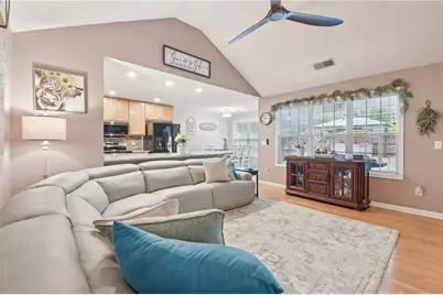 35 Belltree Circle, Newnan, GA 30265 - Photo 2