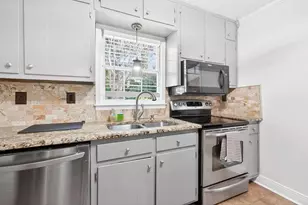 1763 Hearth Stone Circle, Lawrenceville, GA 30043 - Photo 14