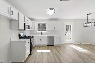 6009 Redtop Loop, Fairburn, GA 30213 - Photo 10