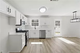 6009 Red Top Loop, Fairburn, GA 30213 - Photo 10