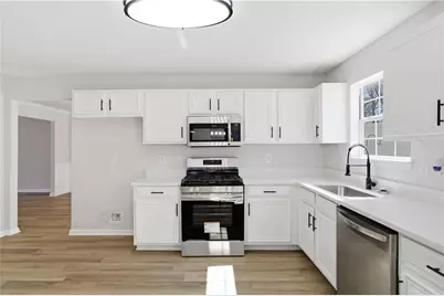 6009 Redtop Loop, Fairburn, GA 30213 - Photo 8