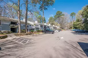 901 Summit N Dr NE, Atlanta, GA 30324 - Photo 32