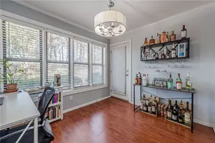 901 Summit N Dr NE, Atlanta, GA 30324 - Photo 16