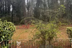 2774 Landrum Dr SW, Atlanta, GA 30311 - Photo 18