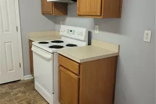 10221 Deep Creek Pl, Union City, GA 30291 - Photo 4