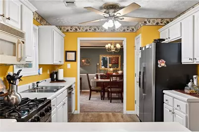 559 Wynbrooke Parkway, Stone Mountain, GA 30087 - Photo 14