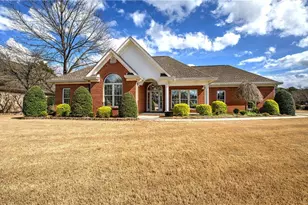 120 Vinings Way S E, Calhoun, GA 30701 - Photo 1