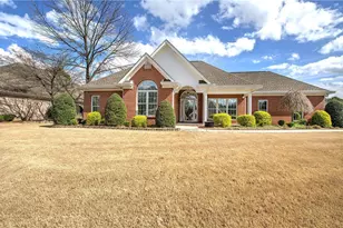 120 Vinings Way S E, Calhoun, GA 30701 - Photo 2