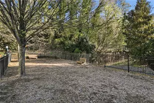 2085 Bellrick Rd NW, Atlanta, GA 30318 - Photo 70