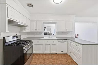 2685 Warwick Circle NE, Atlanta, GA 30345 - Photo 6